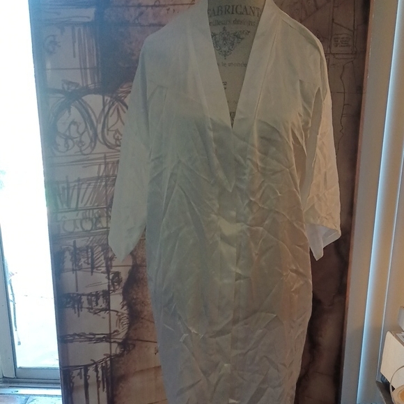 Bride Robe - Picture 1 of 3